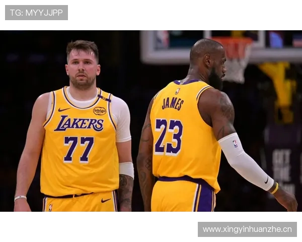 卢卡·东契奇关键时刻无球跑动提升得分效率对比过去赛季明显改善